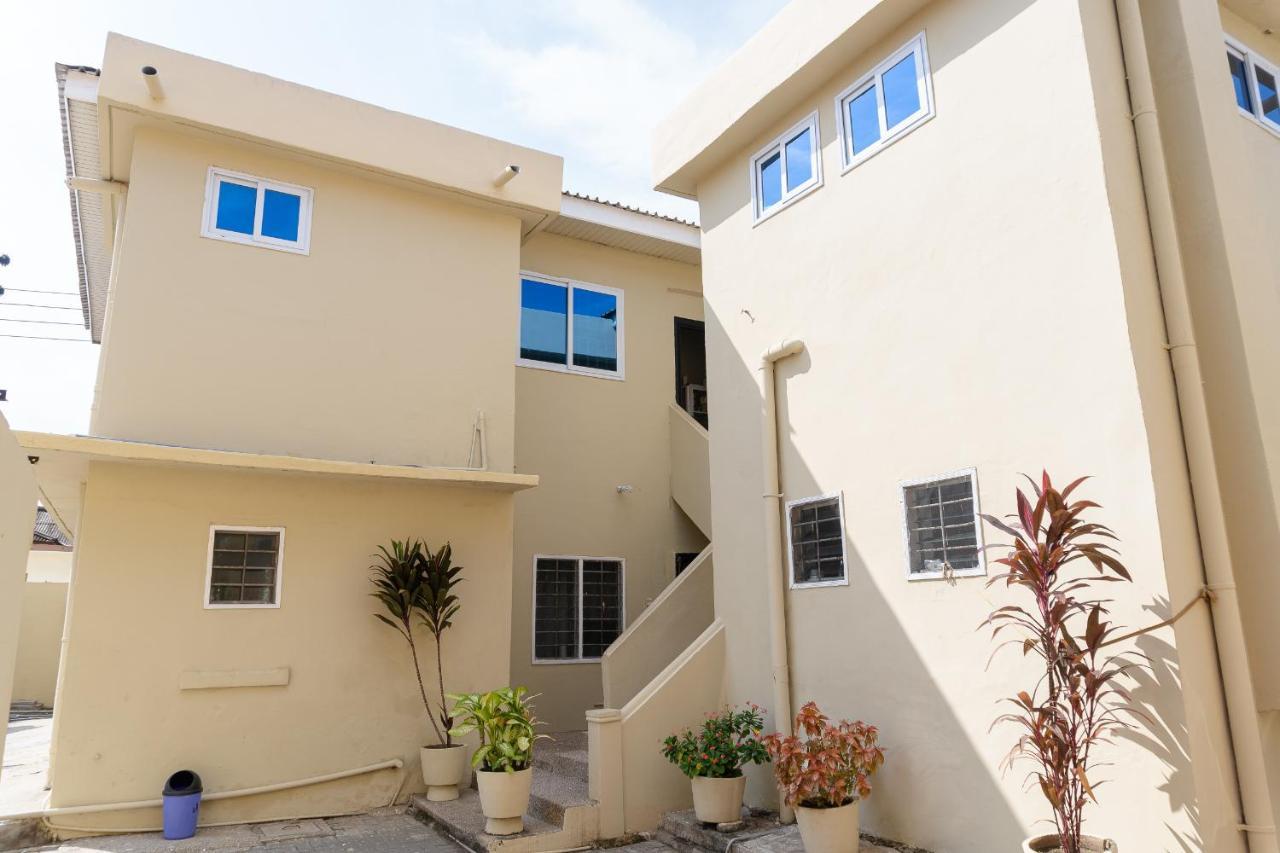 Brannic Lodge Accra Eksteriør billede